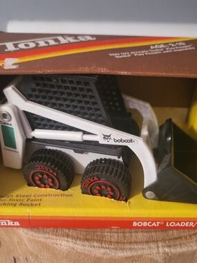 Bobcat 630 Green Skid-Steer Loader - Tonka 1:25 Scale Model #1399 New 1979
